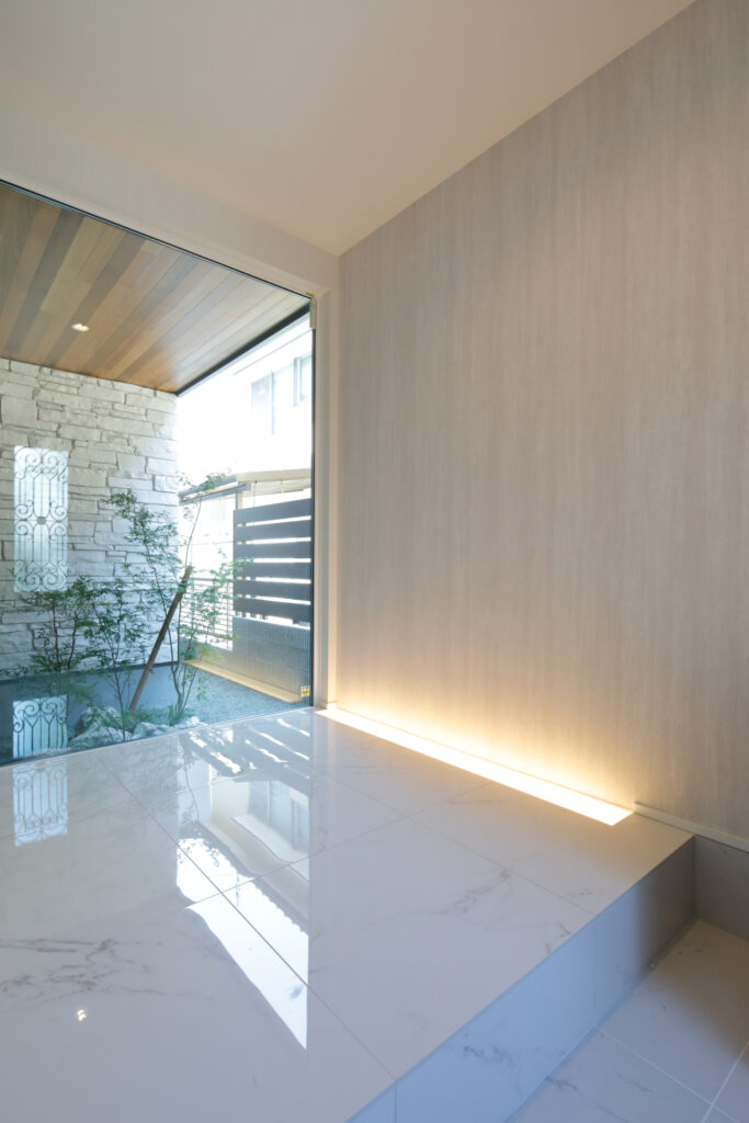 和と洋が美しく調和した家