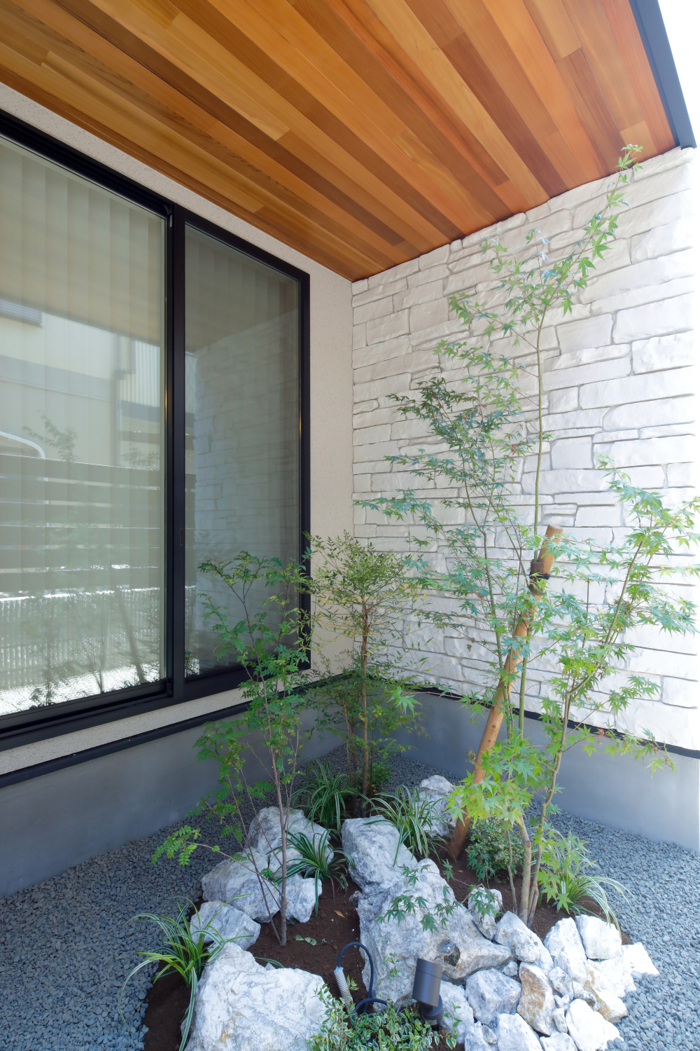 緑が美しい坪庭