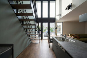 31.5坪で叶える、吹抜けのある美しい暮らし。3人家族に「ちょうどいい」デザイン住宅見学会｜静岡市駿河区